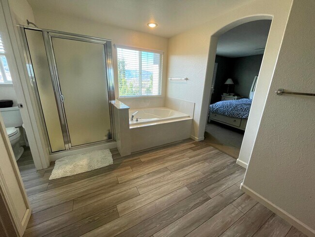 Building Photo - 2509 Whitney Oaks Ln