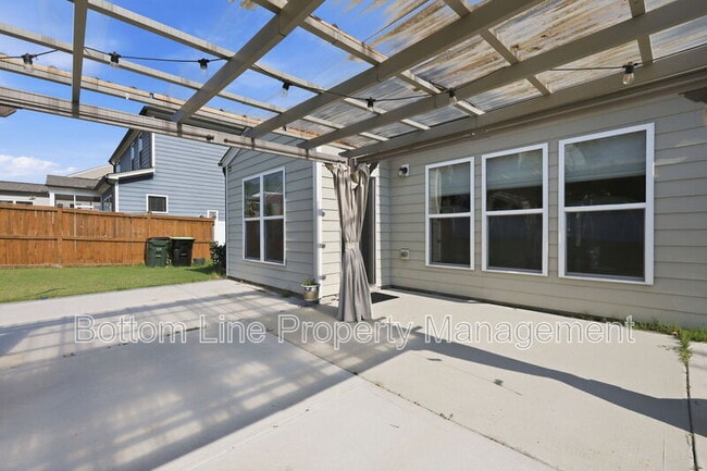 Building Photo - 2496 Emily Brk Wy