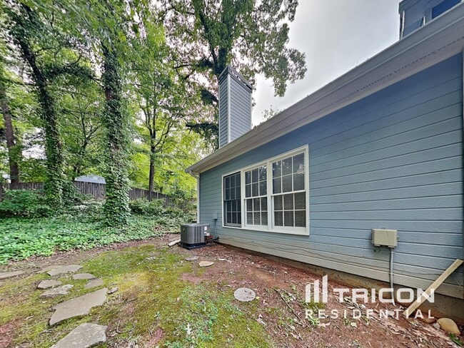 Building Photo - 410 Meadowfield Trail