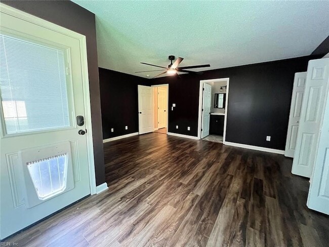 Building Photo - 120 Misty Ridge Ln