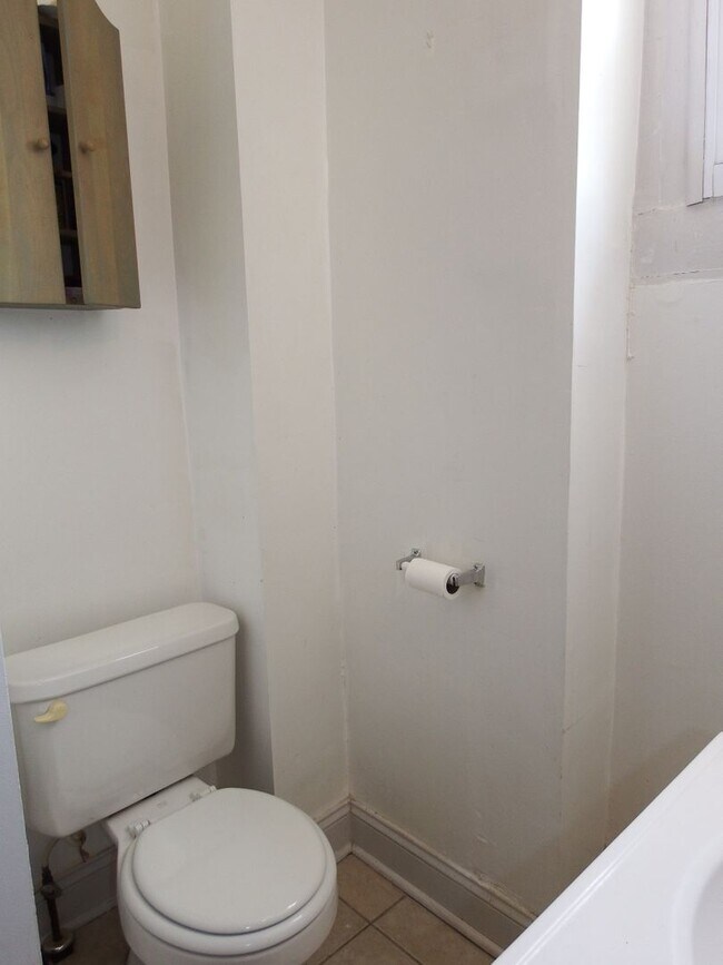 Building Photo - 3601 Keswick Rd