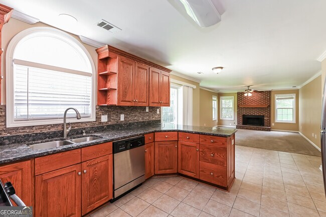 Building Photo - 1684 Summit Pl Way