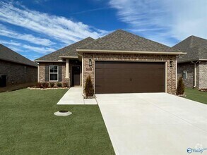Building Photo - East Limestone Area!