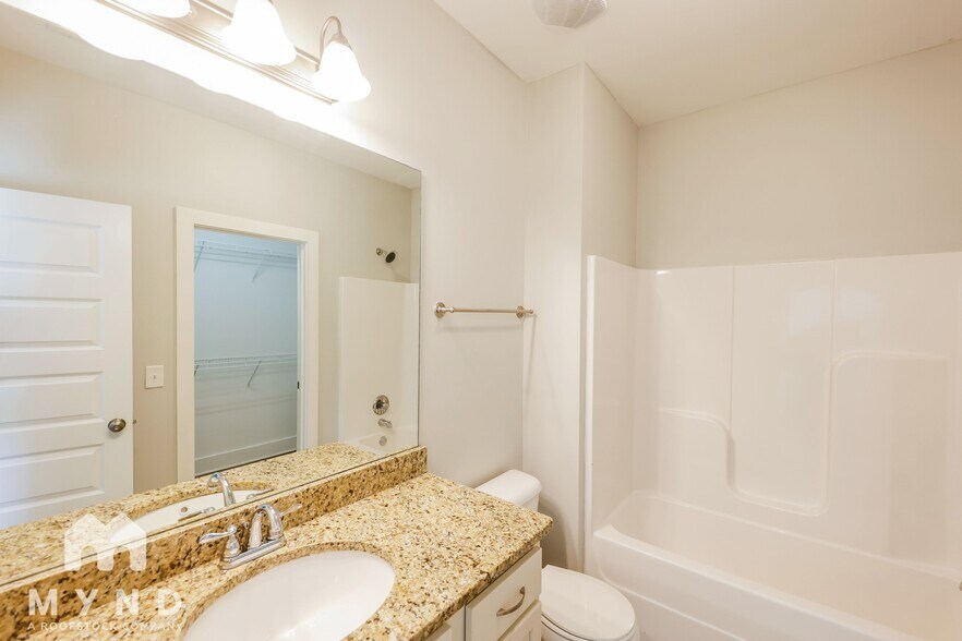 Building Photo - 5525 Park Side Rd