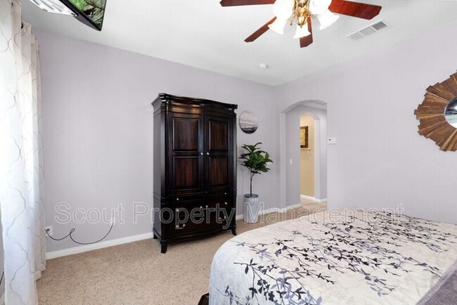 Building Photo - 40281 Salem Way