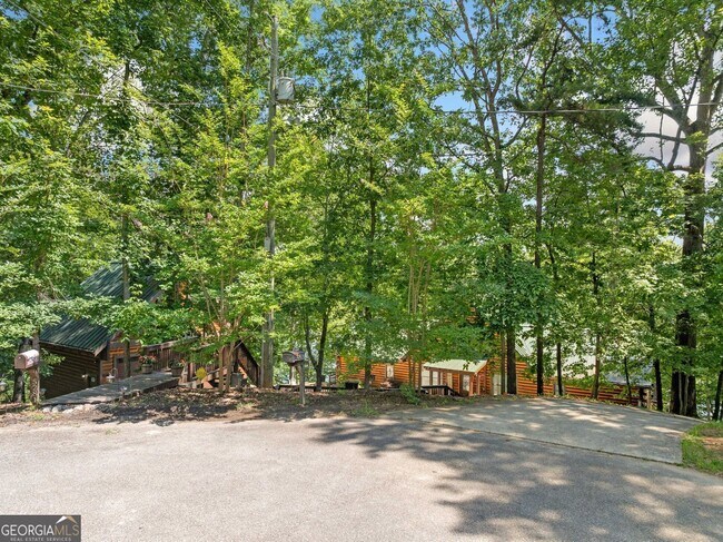 Building Photo - 5281 Laurel Ln