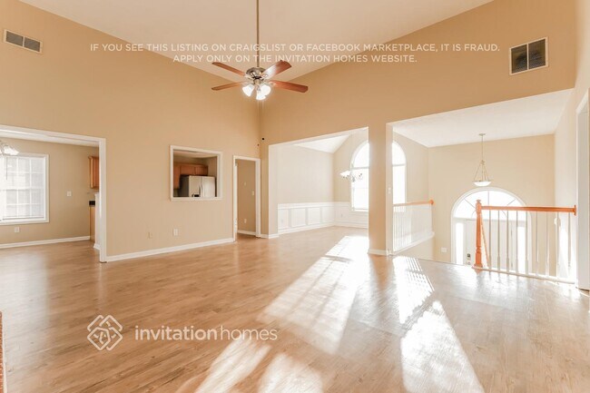 Building Photo - 2600 Santa Fe Ct SE