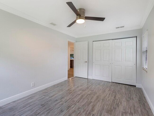 Building Photo - 19508 Hampton Dr