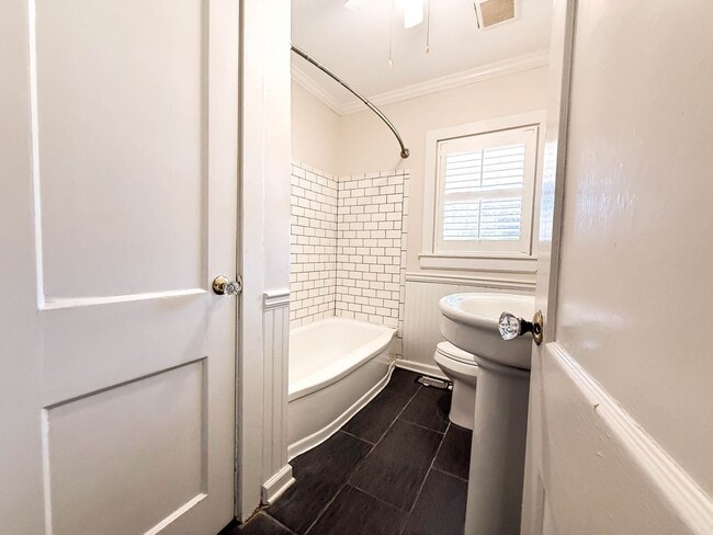 Building Photo - 2525 Camille Dr