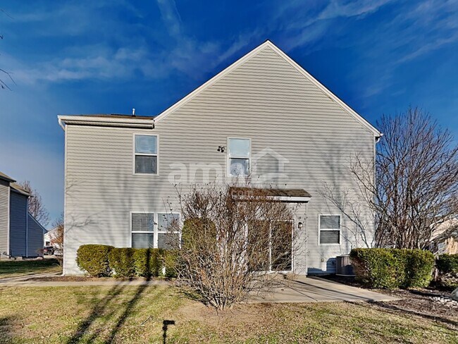 Building Photo - 447 Hartford Ct