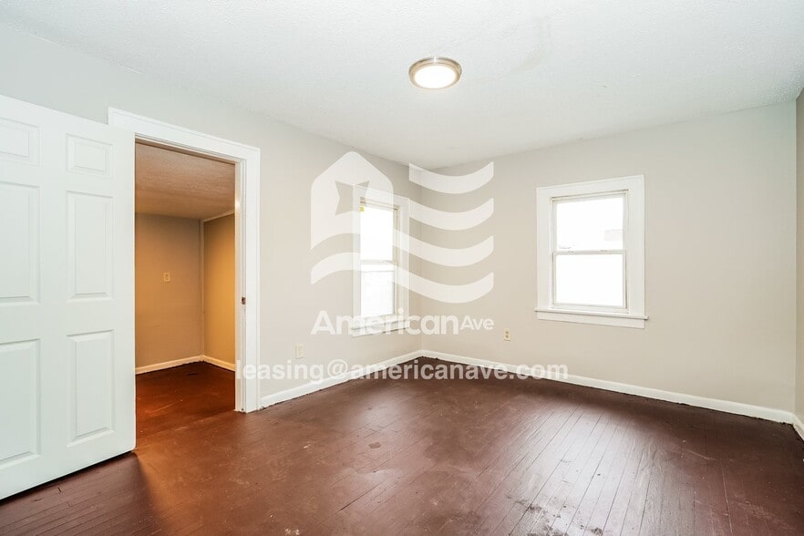 Building Photo - 196 N Burgess Ave