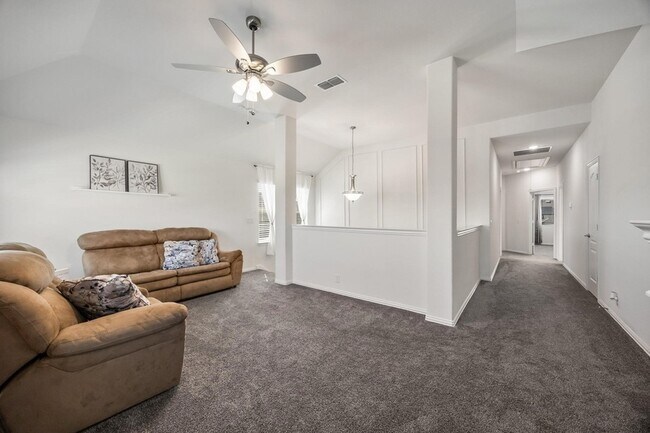 Building Photo - 3911 Holly Spgs Ln