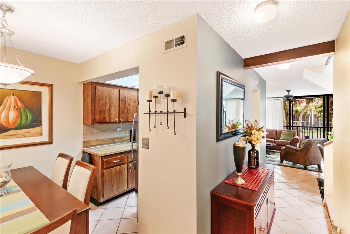 Building Photo - 2831 SW 87th Ave