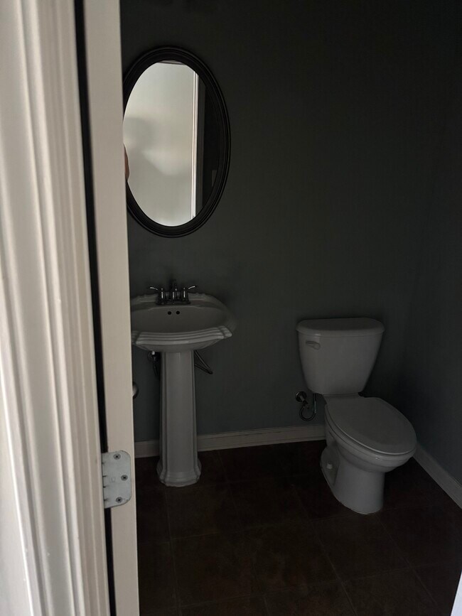 Building Photo - 118 Great Oak Way