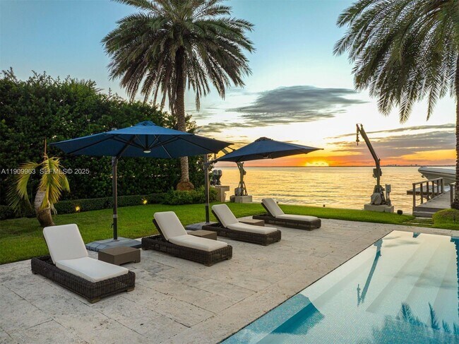 Building Photo - 360 Harbor Dr