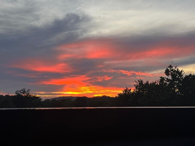 Building Photo - GORGEOUS SUNSET VIEW FROM BALCONY/ NEWLY RENOVATED