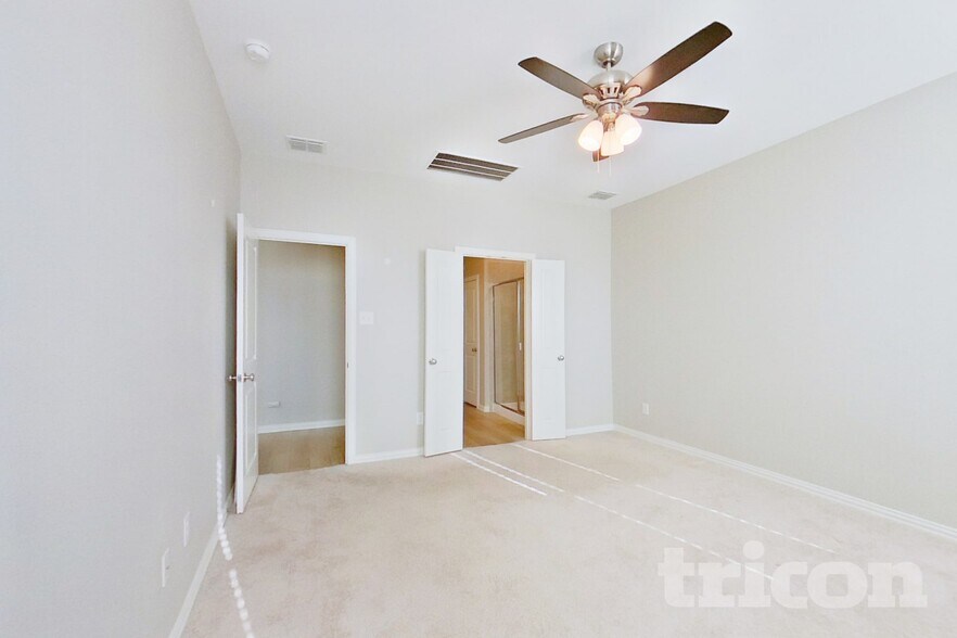 Building Photo - 440 Walpole Ct