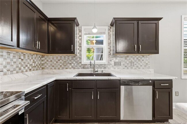 Building Photo - 1541 Gallant Fox Ct