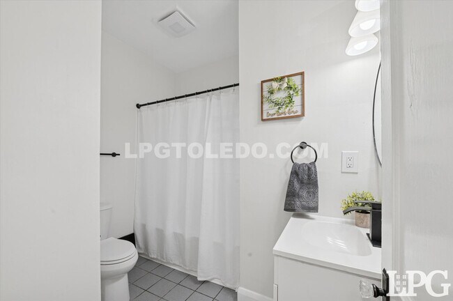 Building Photo - 4113 Packard Rd