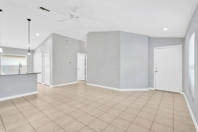 Building Photo - Beautiful 3/2 Home in Riverview, FL