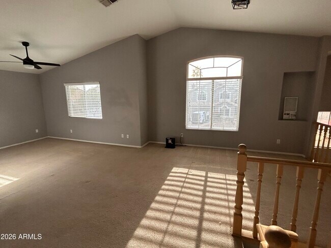 Building Photo - 1210 E Briarwood Terrace