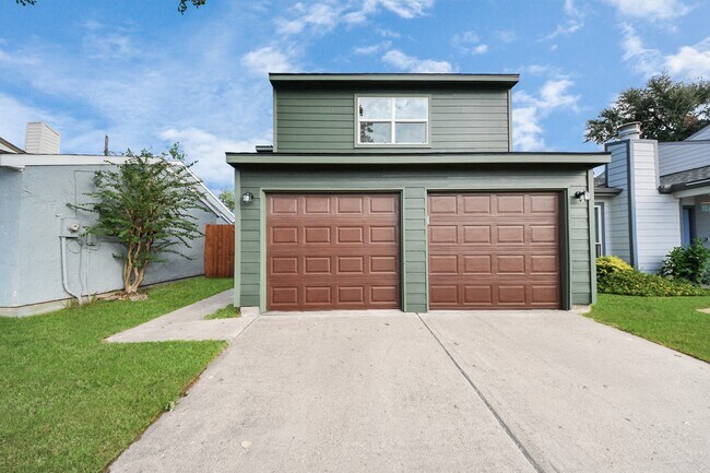 Building Photo - 10250 Bridgeland Ln