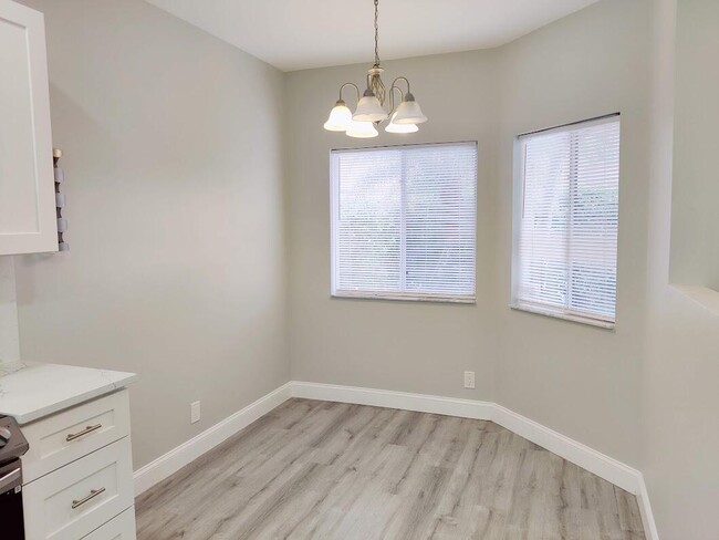 Building Photo - 6815 Via Regina