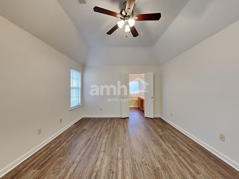 Building Photo - 1114 Green Fern Cv