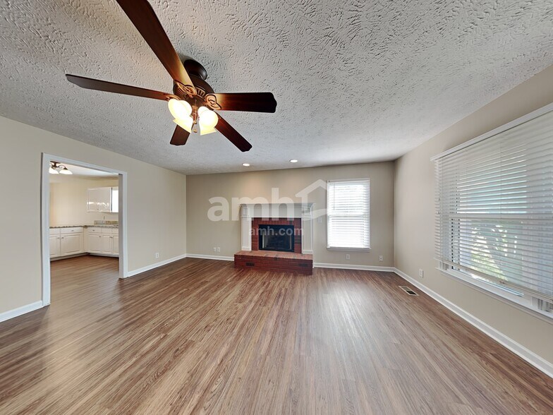 Building Photo - 1714 Bridget Dr