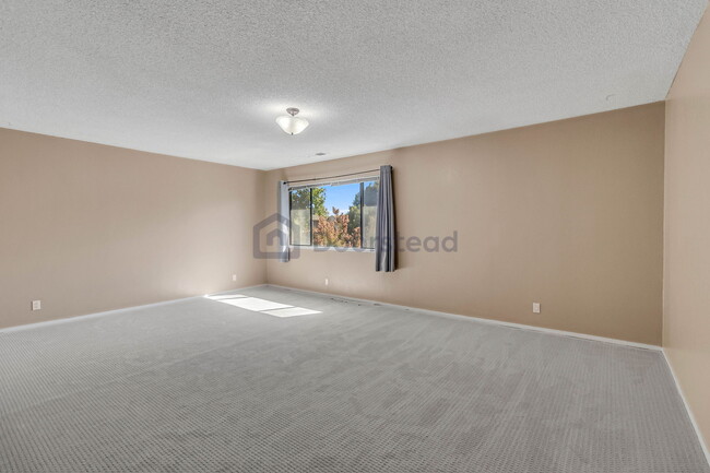 Building Photo - 1362 Casa Ct