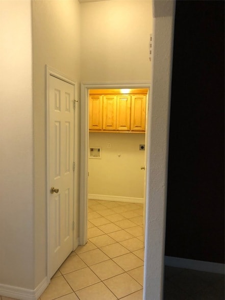 Building Photo - 13322 Colton Ln