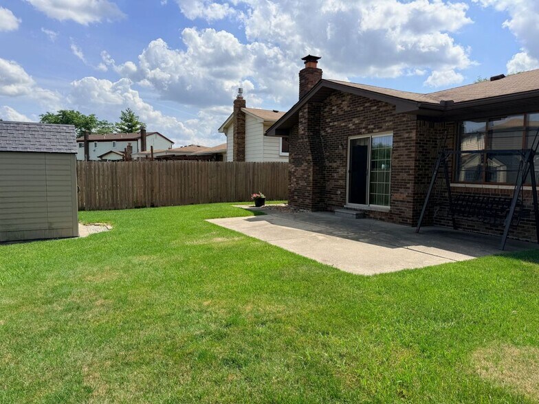 Building Photo - 38352 Coronation Dr