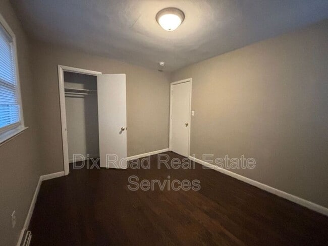 Building Photo - 2237 Carolina St