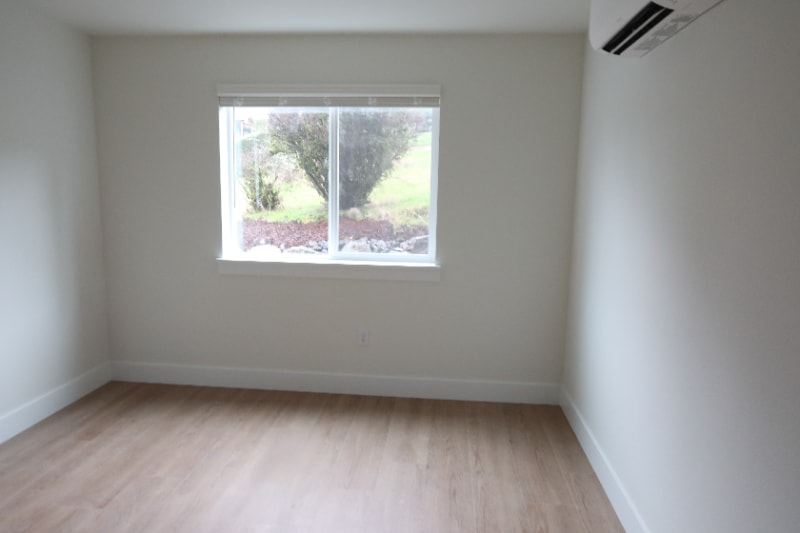 Building Photo - 12901 SE Ridgecrest Rd