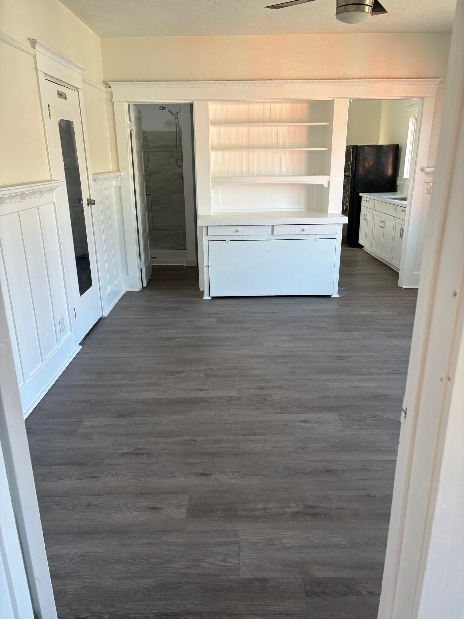 Building Photo - 402 E 43rd Pl