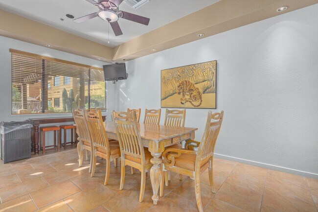 Building Photo - Beautiful Scottsdale townhome with perfect...