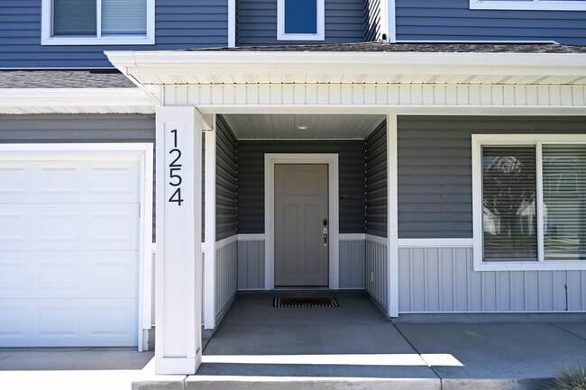 Building Photo - 1254 W 290 S