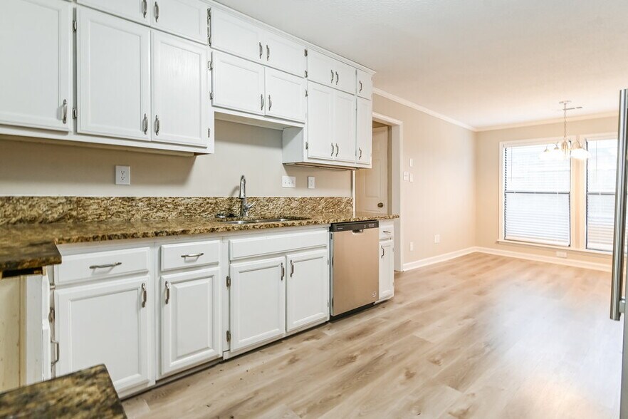 Building Photo - 5481 Raleigh Lagrange Rd