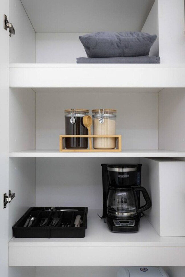 Building Photo - 12607 Larchmere Blvd