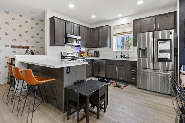 Building Photo - 4463 Manzanita St