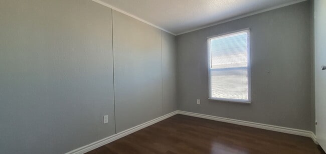 Building Photo - Remodeled 3 Bedroom 2 Bath Mobile Home in ...