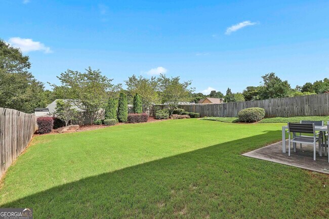 Building Photo - 318 Stillwood Dr