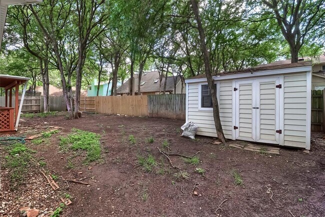Building Photo - 11700 Fence Post Trail