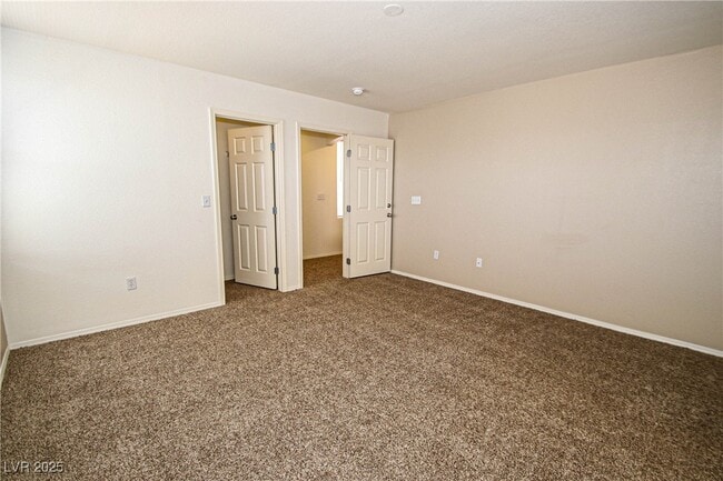 Building Photo - 2565 N Madre Grande St