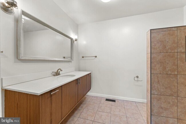 Building Photo - 16600 Eldbridge Ln