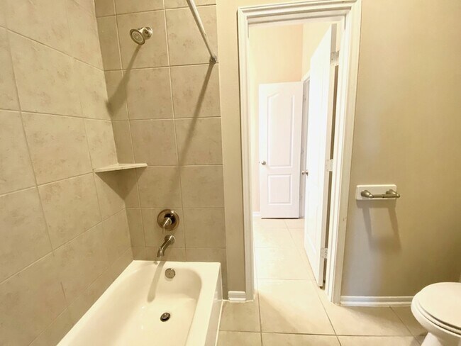 Building Photo - 2007 Post Oak Ct