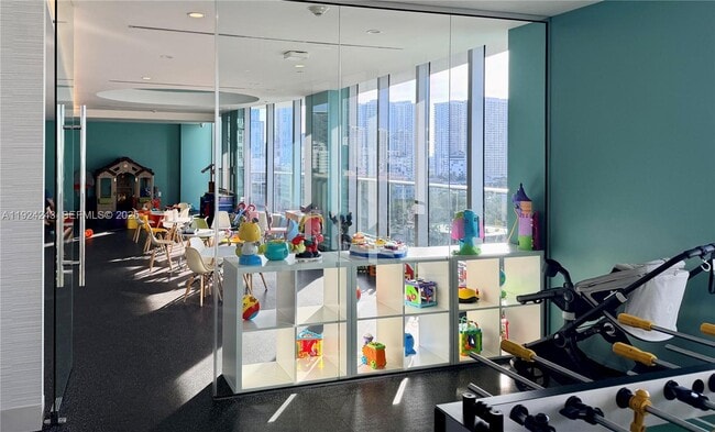 Building Photo - 488 NE 18th St