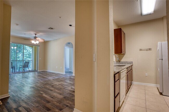 Building Photo - 6335 Contessa Dr