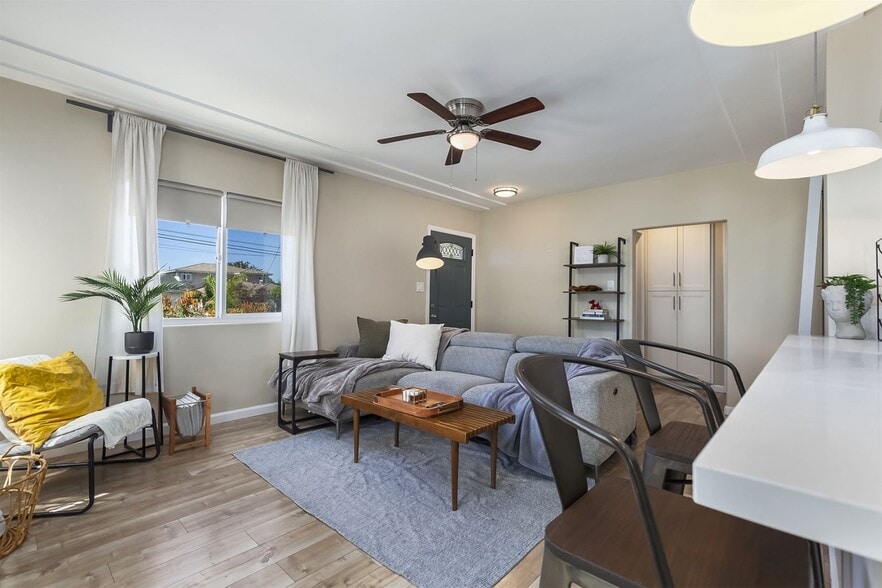 Building Photo - 2039 O Ave