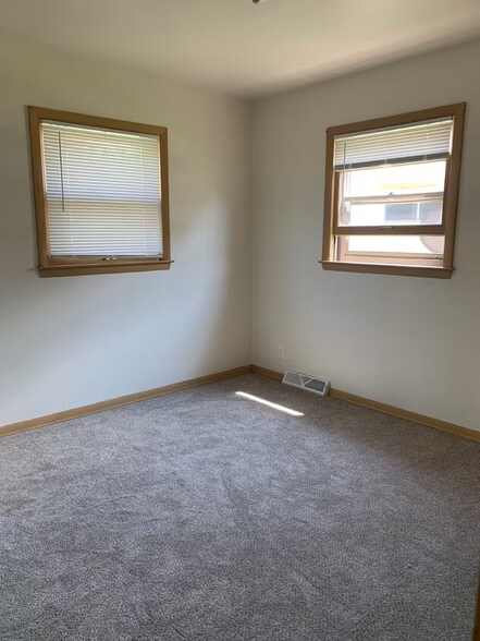 Building Photo - 2057 W Layton Ave